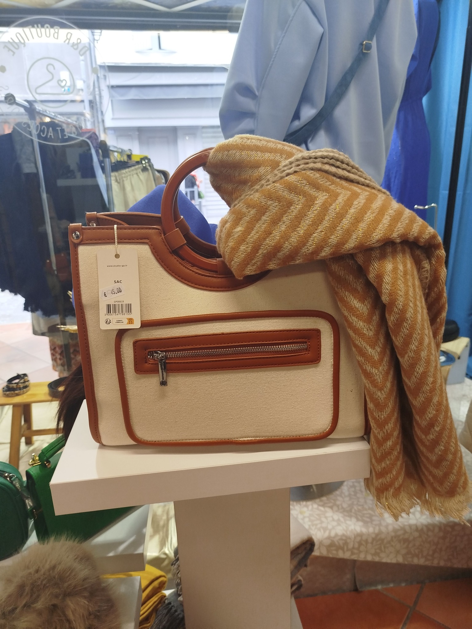 Sac et écharpe — D&R Boutique